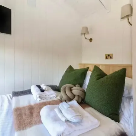Farm View Hall Camping